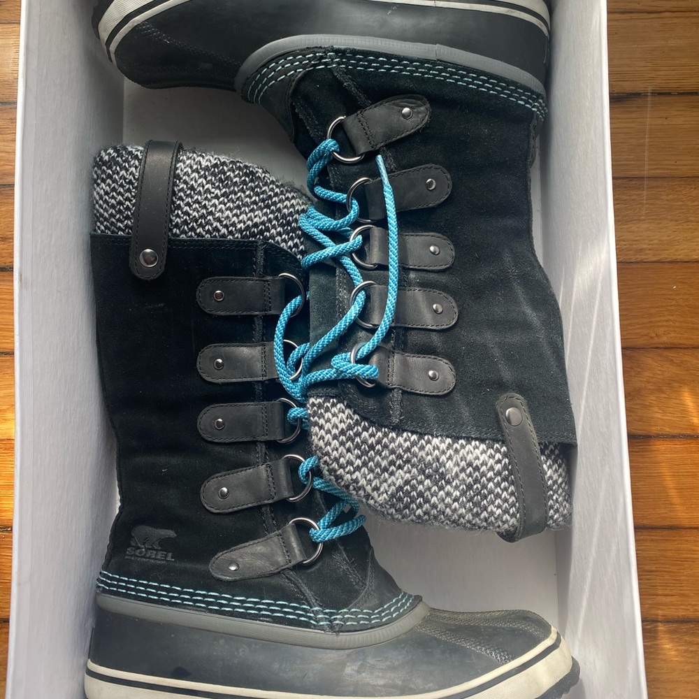 Women’s Sorel Joan of Arc Knit Boots